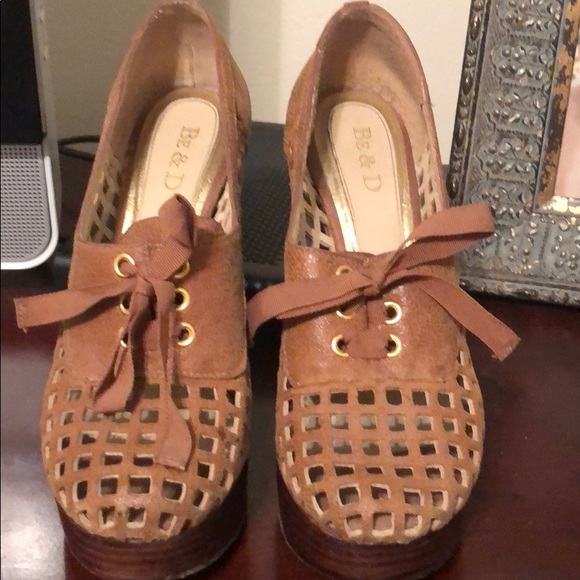 BE & D Wedges... 4+ heel. Worn once. - Picture 2 of 4